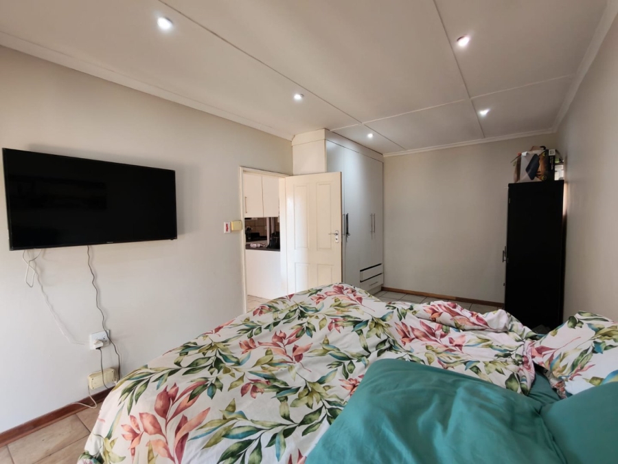4 Bedroom Property for Sale in Lindene Northern Cape